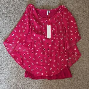 NWT Elle Floral Red Top